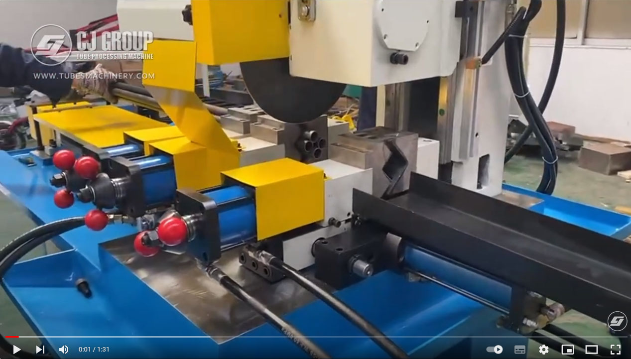 Vidéo : Machine de découpe de tubes automatique, coupe-tube CNC automatisé